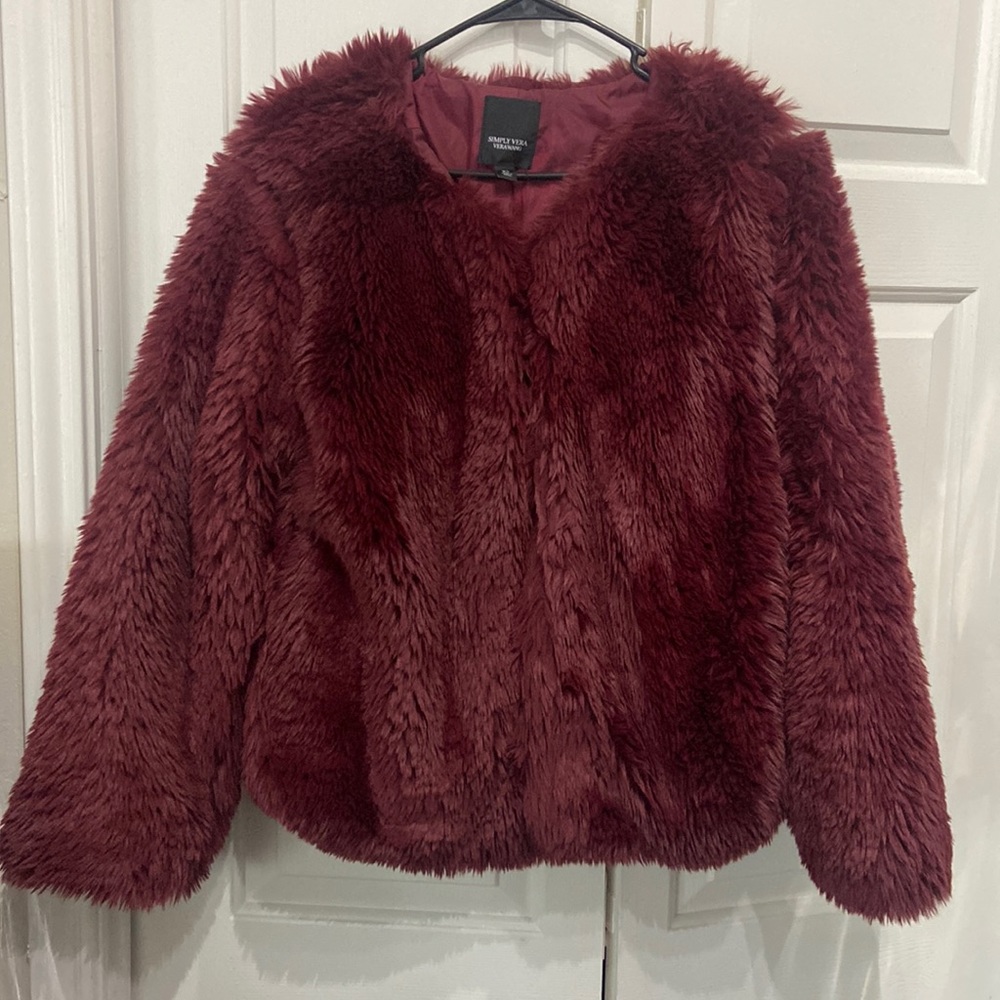 Vera Wang (faux fur) Maroon Coat size XL